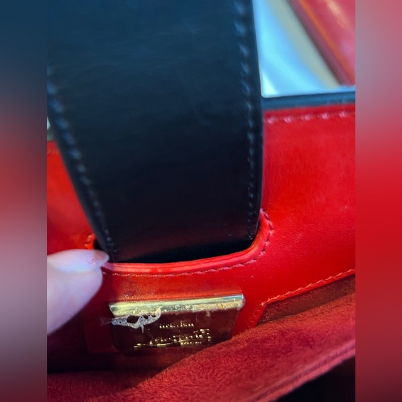 CHRISTIAN LOUBOUTIN
Calfskin Patent Leopard Studded
Paloma Black 3 Way Bag - Picture 13 of 13